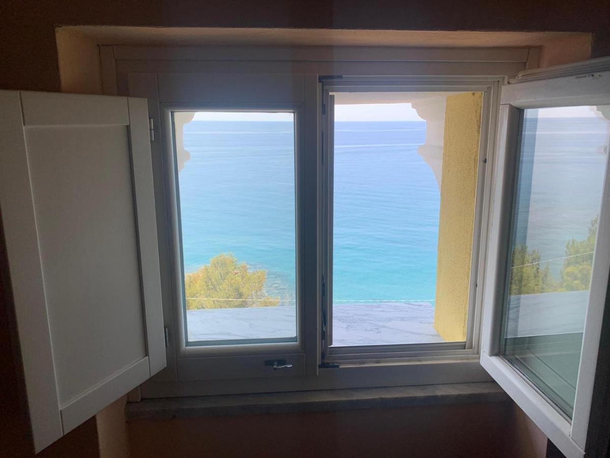 La Terrazza Nel Blu Daire Imperia Dış mekan fotoğraf