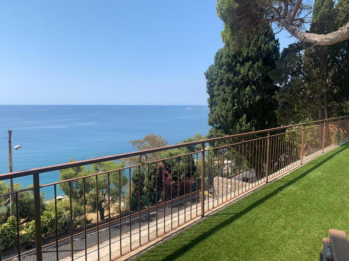 La Terrazza Nel Blu Daire Imperia Dış mekan fotoğraf