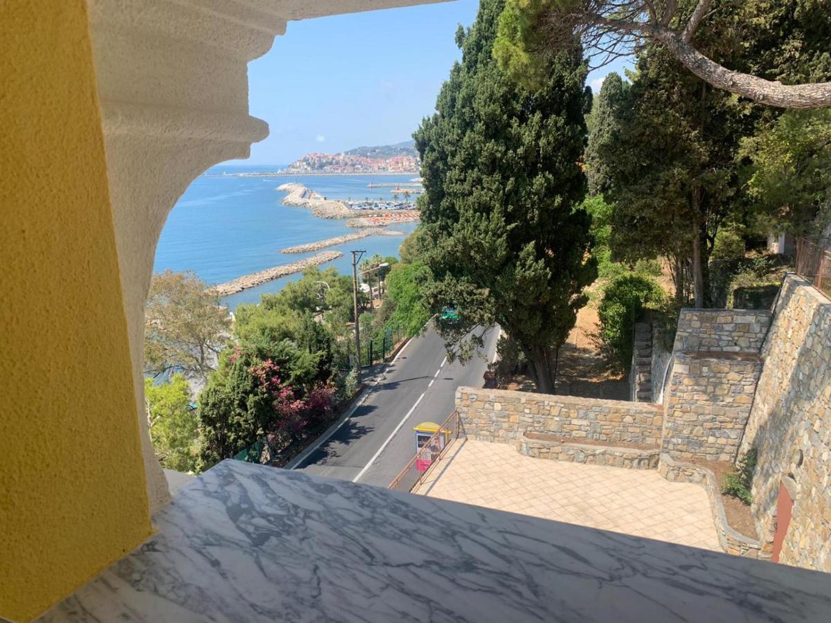 La Terrazza Nel Blu Daire Imperia Dış mekan fotoğraf